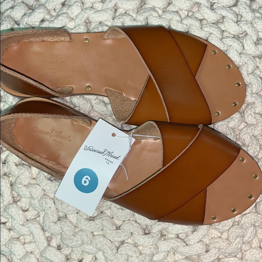Universal Thread Sandals